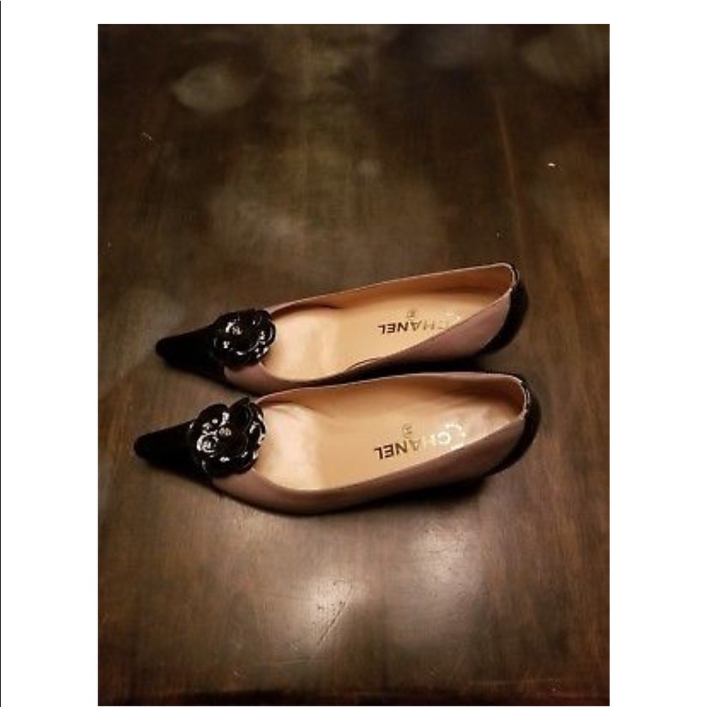 Chanel Pumps - Picture 2 of 6